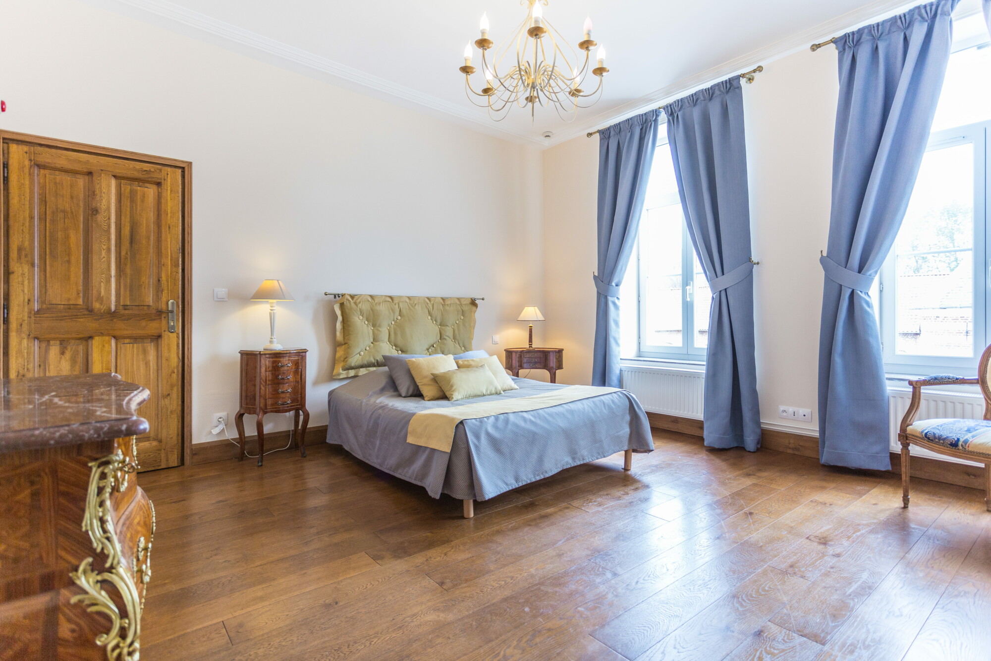 Hébergement sur place au Domaine de la Traxène avec chambres élégantes et confortables pour accueillir les invités lors d’un mariage avec privatisation complète dans le Nord-Pas-de-Calais.