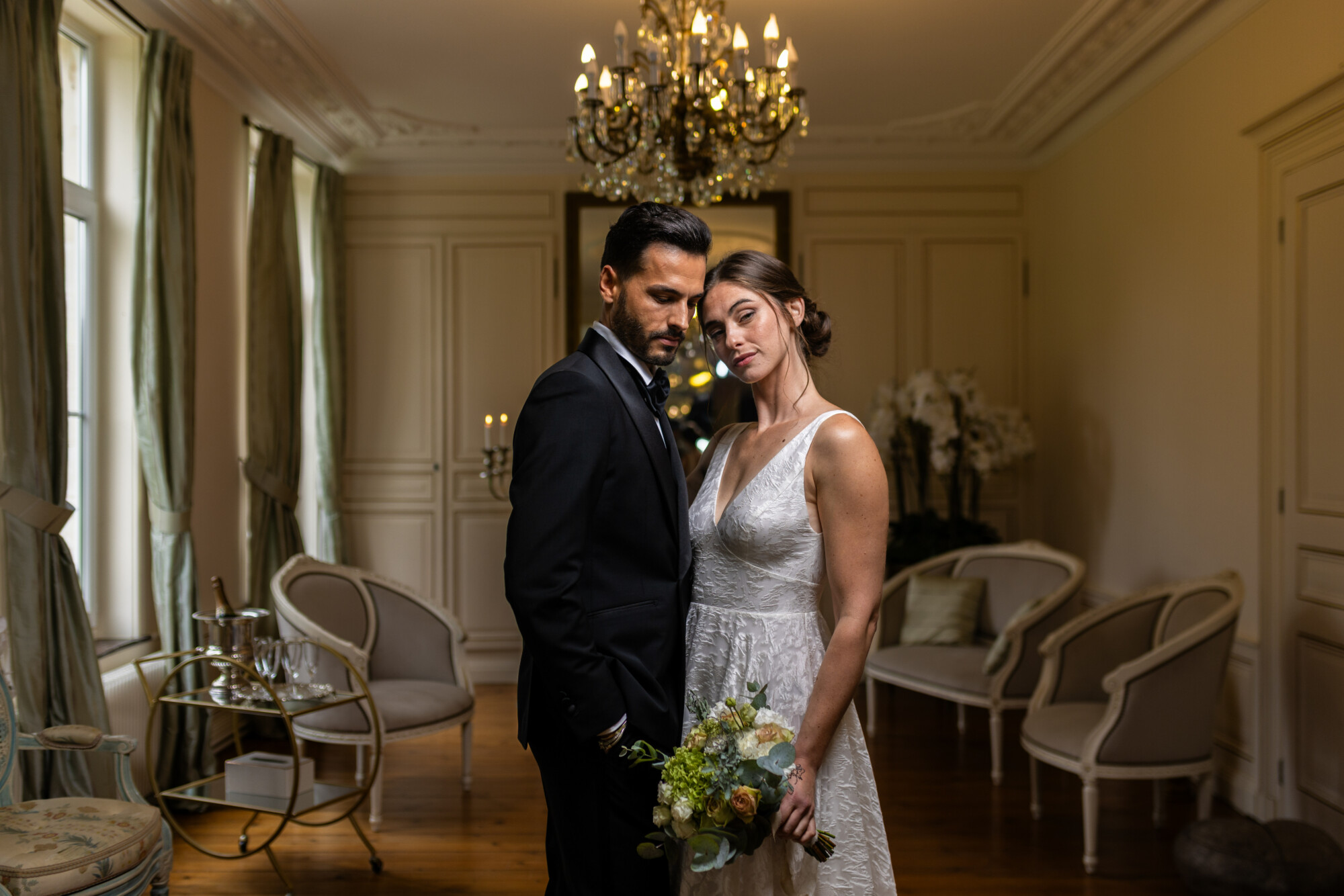 Mariés dans les hébergements du Domaine de la Traxène lors de leur mariage.